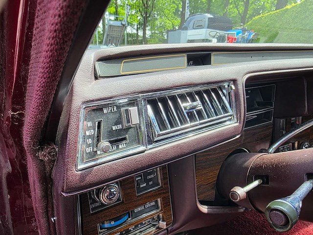 Cadillac - 1977 - seville - 5.7 - 45-zu-64 - afbeelding 12 van  14