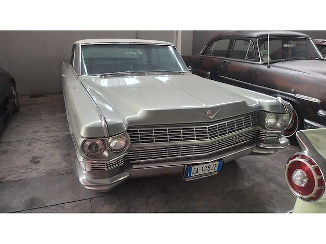 Cadillac - coupe deville - oldtimer - afbeelding 16 van  17