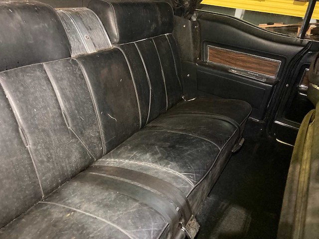 Cadillac - de ville - oldtimer - afbeelding 15 van  40