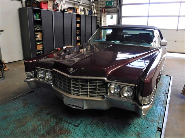 Cadillac - de ville - oldtimer - afbeelding 18 van  40