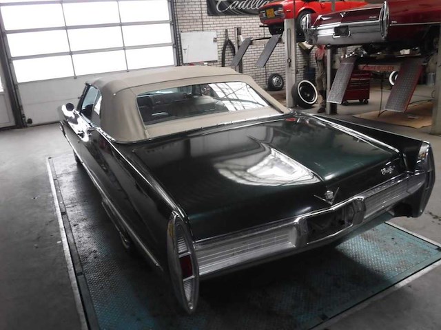 Cadillac - devillle - oldtimer - afbeelding 6 van  79