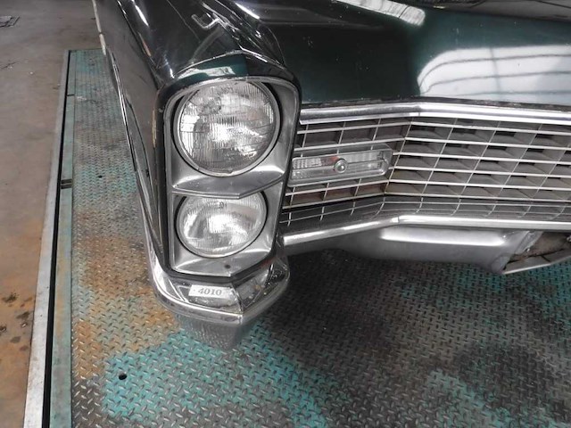 Cadillac - devillle - oldtimer - afbeelding 24 van  79