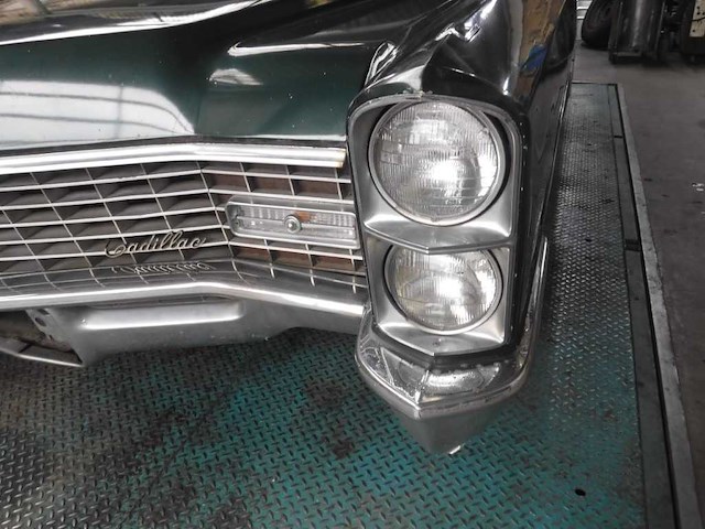 Cadillac - devillle - oldtimer - afbeelding 25 van  79