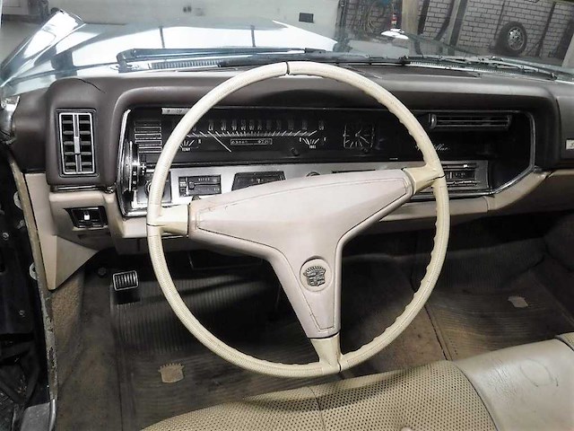 Cadillac - devillle - oldtimer - afbeelding 30 van  79