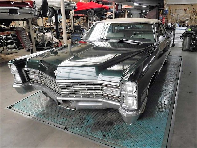 Cadillac - devillle - oldtimer - afbeelding 23 van  79