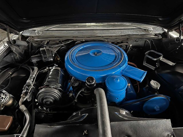 Cadillac - fleetwood - fleetwood - oldtimer - afbeelding 3 van  17