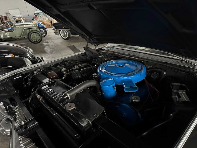 Cadillac - fleetwood - fleetwood - oldtimer - afbeelding 4 van  17