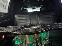 Cadillac - limo - - car - afbeelding 15 van  16