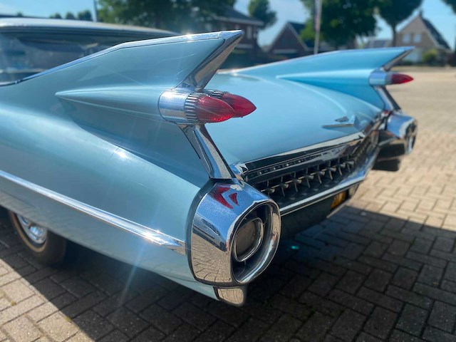 Cadillac - series 62 flat top 1959 - oldtimer - afbeelding 11 van  13