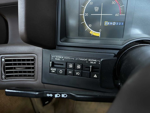 Cadillac allanté 4.5 v8 cabrio 203pk 1989, p-264-bt - afbeelding 23 van  42