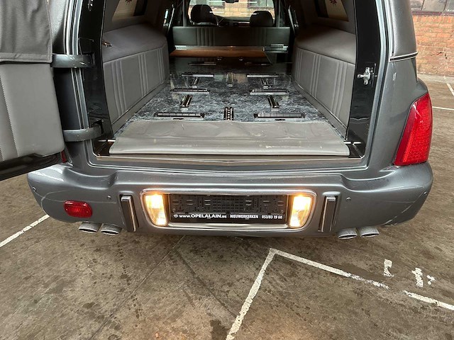 Cadillac deville miller meteor hearse 4.6 v8 279pk 2005 rouwauto - afbeelding 23 van  40