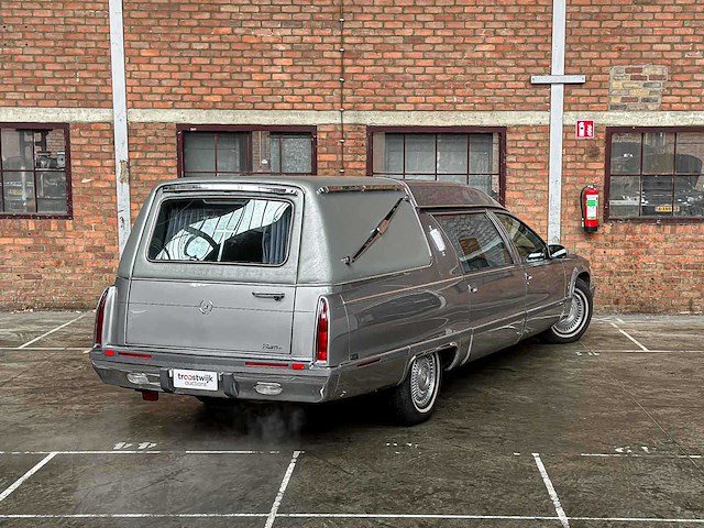 Cadillac fleetwood krystal koach funeral car 5.7 v8 263pk 1995 - afbeelding 1 van  43