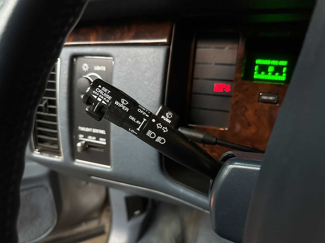 Cadillac fleetwood krystal koach funeral car 5.7 v8 263pk 1995 - afbeelding 15 van  43