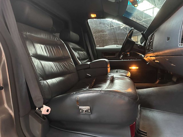 Cadillac fleetwood krystal koach funeral car 5.7 v8 263pk 1995 - afbeelding 35 van  43