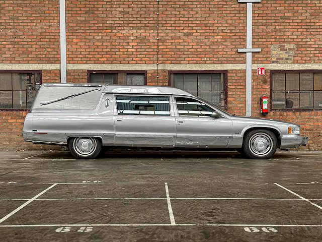 Cadillac fleetwood krystal koach funeral car 5.7 v8 263pk 1995 - afbeelding 43 van  43