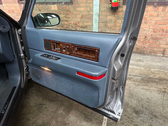 Cadillac fleetwood krystal koach funeral car 5.7 v8 263pk 1995 - afbeelding 22 van  24