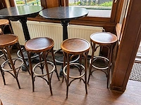 Café barset | klassiek | rond + krukken