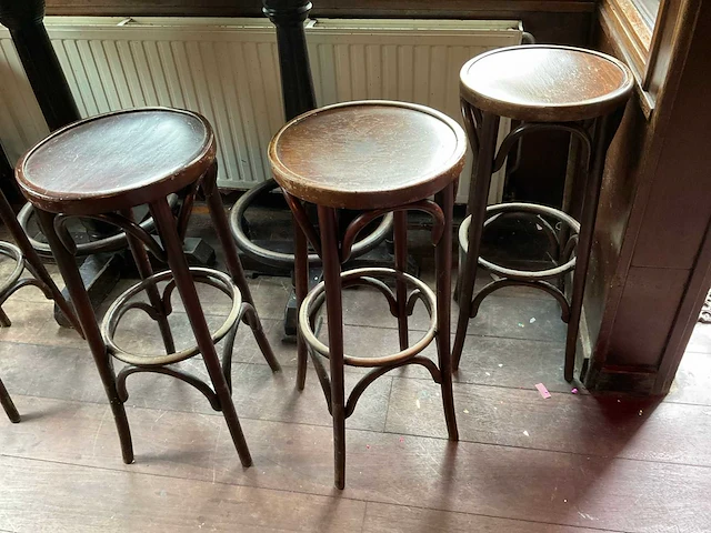 Café barset | klassiek | rond + krukken - afbeelding 8 van  10
