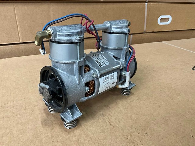 Caire co416-2 dubbele luchtpomp (10x) - afbeelding 1 van  2