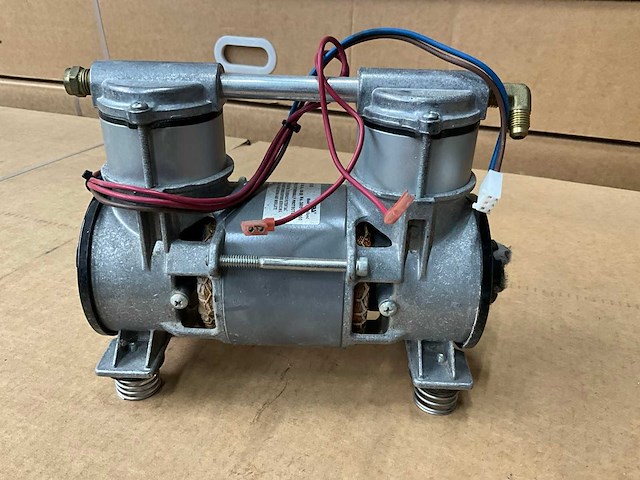 Caire co416-2 dubbele luchtpomp (10x) - afbeelding 1 van  3