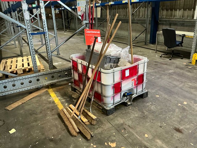 Calamiteiten palletkooi - afbeelding 1 van  4