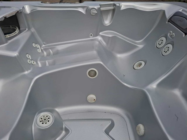 Caldera 6 persoons jacuzzi en buitenspa - afbeelding 3 van  29