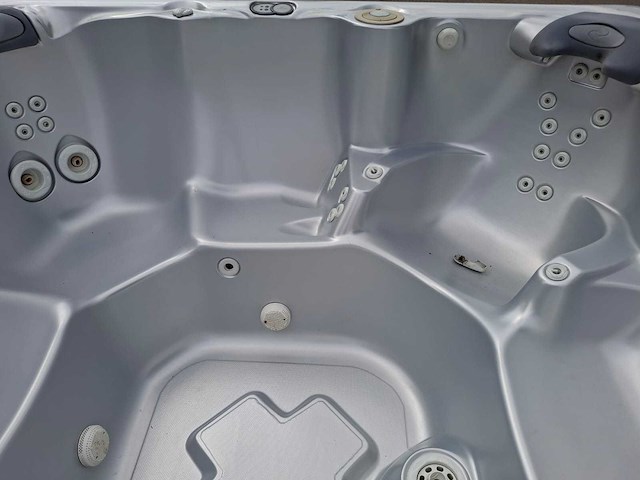 Caldera 6 persoons jacuzzi en buitenspa - afbeelding 10 van  29