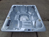 Caldera 6 persoons jacuzzi en buitenspa - afbeelding 1 van  29