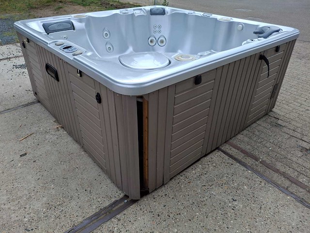 Caldera 6 persoons jacuzzi en buitenspa - afbeelding 16 van  29