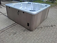Caldera 6 persoons jacuzzi en buitenspa - afbeelding 18 van  29