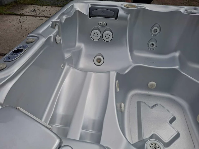 Caldera 6 persoons jacuzzi en buitenspa - afbeelding 14 van  29