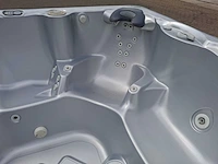 Caldera 6 persoons jacuzzi en buitenspa - afbeelding 9 van  29
