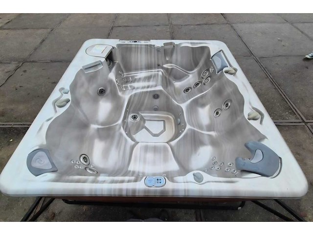 Caldera spa 6 persoons jacuzzi en buitenspa - afbeelding 2 van  21