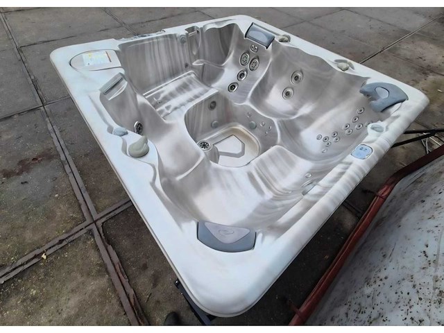 Caldera spa 6 persoons jacuzzi en buitenspa - afbeelding 6 van  16