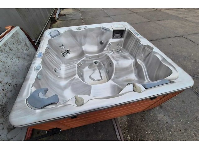 Caldera spa 6 persoons jacuzzi en buitenspa - afbeelding 13 van  16