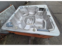 Caldera spa 6 persoons jacuzzi en buitenspa - afbeelding 1 van  2