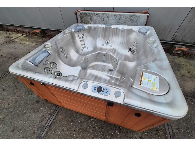 Caldera spa 6 persoons jacuzzi en buitenspa - afbeelding 9 van  21