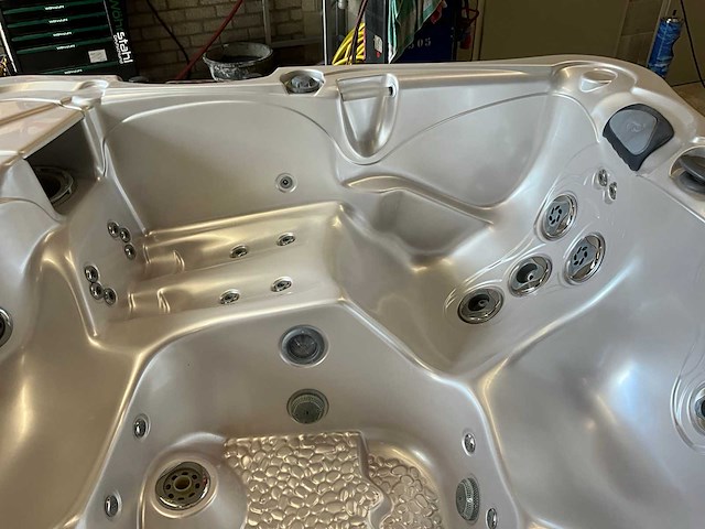 Caldera spas jacuzzi - afbeelding 10 van  14