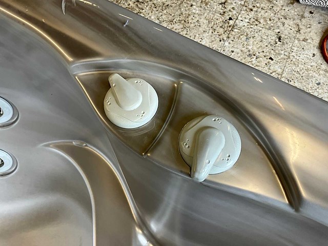 Calderaspas jacuzzi - afbeelding 8 van  9