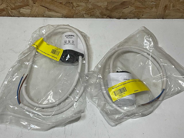Caleffi elektrothermischie bedienknop 24v (2x) - afbeelding 1 van  4