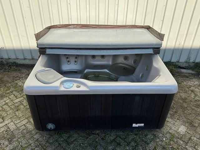Calefornia cooperage jacuzzi - afbeelding 5 van  8