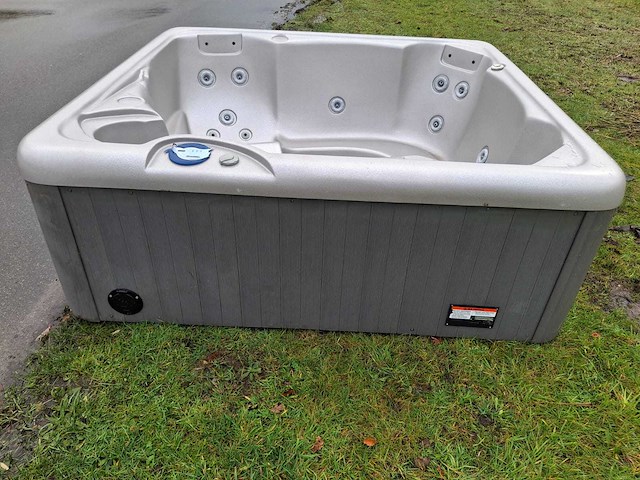 California cooperage 5 persoons jacuzzi en buitenspa - afbeelding 25 van  29