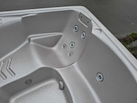 California cooperage 5 persoons jacuzzi en buitenspa - afbeelding 9 van  29