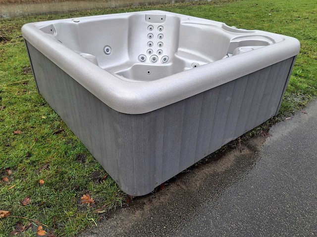 California cooperage 5 persoons jacuzzi en buitenspa - afbeelding 15 van  29