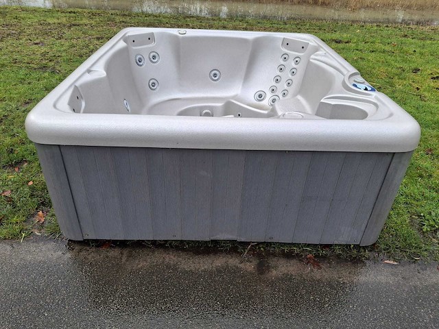 California cooperage 5 persoons jacuzzi en buitenspa - afbeelding 15 van  26