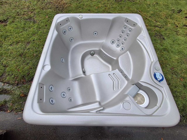 California cooperage 5 persoons jacuzzi en buitenspa - afbeelding 21 van  26