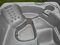 California cooperage 5 persoons jacuzzi en buitenspa - afbeelding 1 van  16
