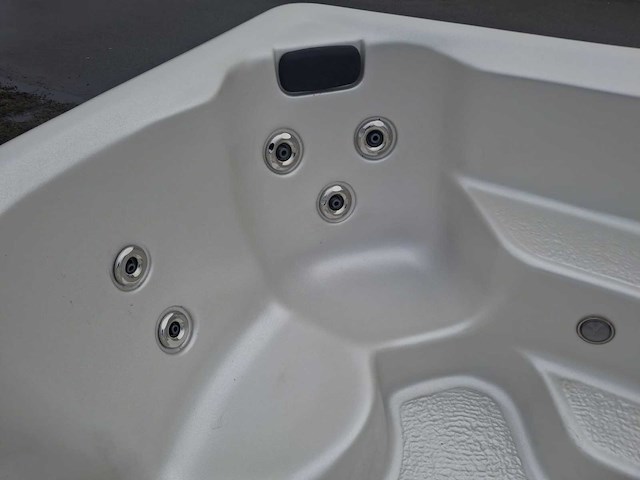 California cooperage 5 persoons jacuzzi en buitenspa - afbeelding 6 van  21