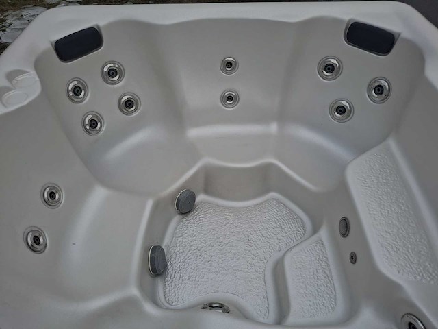 California cooperage 5 persoons jacuzzi en buitenspa - afbeelding 7 van  24