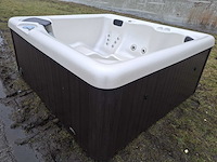 California cooperage 5 persoons jacuzzi en buitenspa - afbeelding 11 van  24